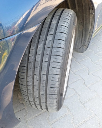 Toyota Avensis cena 7500 przebieg: 398986, rok produkcji 2004 z Tychy małe 106
